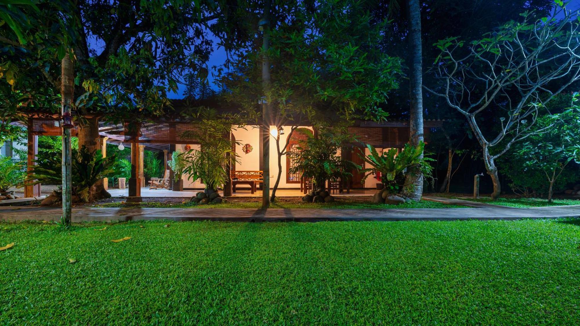 Villa 80 Bentota Esterno foto